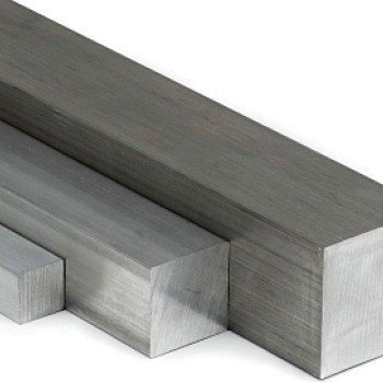 Алюминиевый квадрат прессованный 140х6000 мм АД ГОСТ 21488-97 в наличии в Костроме